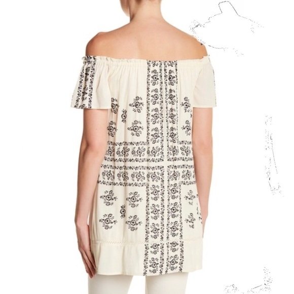 Socialite Off The Shoulder Ruffle Tunic - Picture 2 of 2